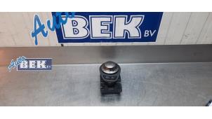 Gebruikte Bediening boordcomputer BMW 6 serie (E64) 645 Ci 4.4 V8 32V Prijs € 75,00 Margeregeling aangeboden door Auto Bek