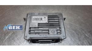 Gebruikte Xenon module Opel Vivaro 2.0 CDTI 122 Prijs € 80,00 Margeregeling aangeboden door Auto Bek