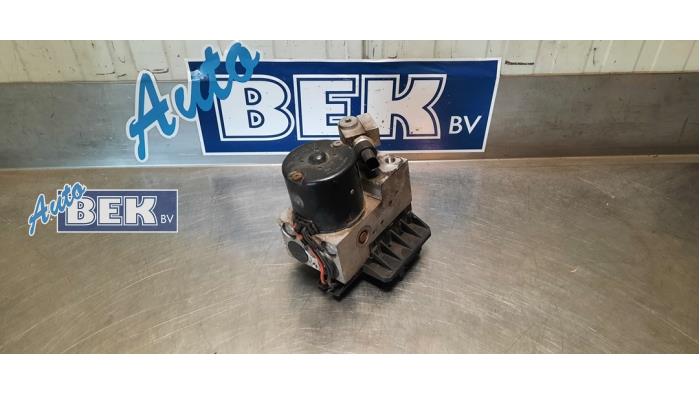 Gebruikte ABS Pomp Mercedes S (W220) 5.0 S-500 V8 24V Prijs € 125,00 Margeregeling aangeboden door Auto Bek