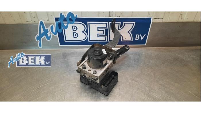Gebruikte ABS Pomp Ford Fiesta 6 (JA8) 1.4 TDCi Prijs € 55,00 Margeregeling aangeboden door Auto Bek