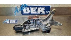 Gebruikte Dynamosteun boven Volkswagen Golf VII (AUA) 2.0 R 16V Prijs € 70,00 Margeregeling aangeboden door Auto Bek