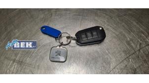 Gebruikte Sleutel Peugeot 308 SW (L4/L9/LC/LJ/LR) 1.6 BlueHDi 120 Prijs op aanvraag aangeboden door Auto Bek