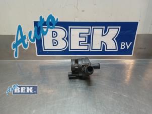 Gebruikte Waterpomp Opel Movano 2.3 CDTi 16V FWD Prijs € 29,99 Margeregeling aangeboden door Auto Bek