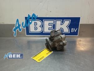 Gebruikte Pomp Servo Opel Movano 2.3 CDTi 16V FWD Prijs € 50,00 Margeregeling aangeboden door Auto Bek