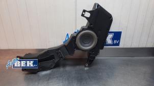 Gebruikte Subwoofer Jeep Renegade (BU) 1.3 T 16V 4x4 Prijs € 150,00 Margeregeling aangeboden door Auto Bek