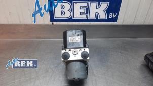 Gebruikte ABS Pomp Landrover Range Rover III (LM) 4.4 V8 32V Prijs € 300,00 Margeregeling aangeboden door Auto Bek