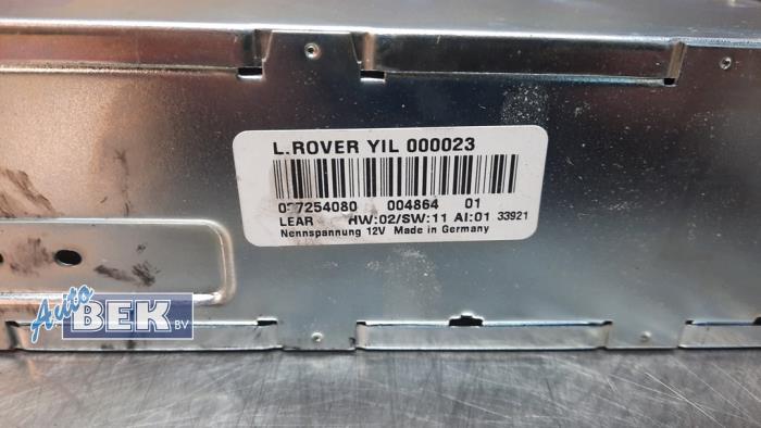 Radio module van een Land Rover Range Rover III (LM) 4.4 V8 32V 2003