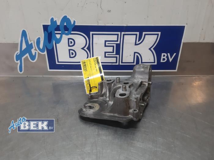 Gebruikte Motorrubber Nissan Micra (K14) 1.0 12V Prijs € 25,00 Margeregeling aangeboden door Auto Bek