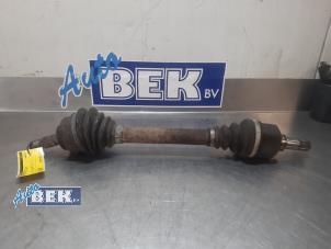 Gebruikte Aandrijfas links-voor Citroen Berlingo 1.6i Prijs € 25,00 Margeregeling aangeboden door Auto Bek