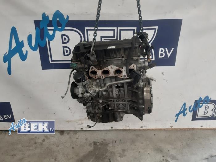 Gebruikte Motor Ssang Yong Tivoli 1.6 e-XGi 16V 2WD Prijs € 899,99 Margeregeling aangeboden door Auto Bek