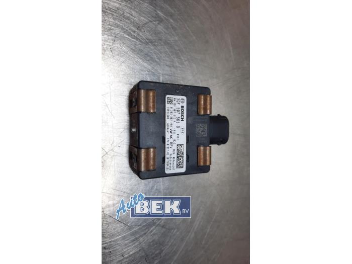 Gebruikte Sensor cruise control Volkswagen Golf VII Variant (AUVV) 1.0 TSI 12V BlueMotion Technology Prijs € 280,00 Margeregeling aangeboden door Auto Bek