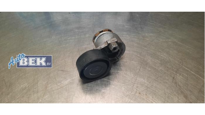 Gebruikte Spanrol Multiriem Renault Clio IV (5R) 1.5 Energy dCi 90 FAP Prijs € 25,00 Margeregeling aangeboden door Auto Bek
