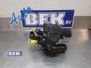 Gebruikte Thermostaathuis Kia Sportage (NQ5E) 1.6 T-GDi Hybrid 16V Prijs € 95,00 Margeregeling aangeboden door Auto Bek