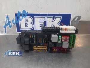 Gebruikte Zekeringkast Mercedes E Estate (S212) E-220 CDI 16V BlueEfficiency Prijs € 29,95 Margeregeling aangeboden door Auto Bek