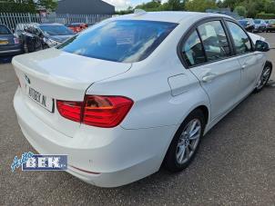 Gebruikte Carrosserie Hoek rechts-achter BMW 3 serie (F30) 316i 1.6 16V Prijs € 250,00 Margeregeling aangeboden door Auto Bek