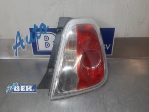 Gebruikte Achterlicht rechts Fiat 500 (312) 1.2 69 Prijs € 35,00 Margeregeling aangeboden door Auto Bek