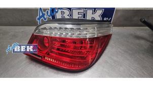 Gebruikte Achterlicht rechts BMW 5 serie (E60) 530i 24V Prijs € 150,00 Margeregeling aangeboden door Auto Bek