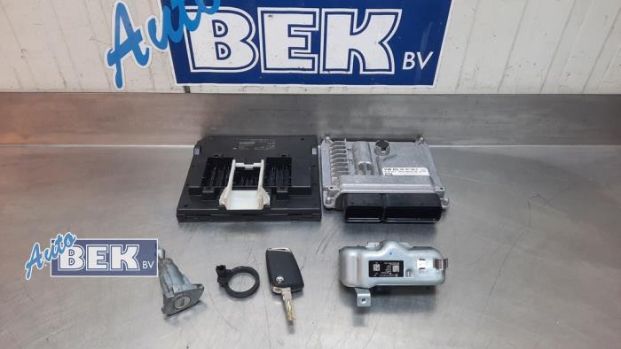 Gebruikte Kontaktslot + computer Volkswagen Golf VII (AUA) 1.6 TDI BMT 16V Prijs € 200,00 Margeregeling aangeboden door Auto Bek