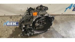 Gebruikte Versnellingsbak Volvo V40 (MV) 2.0 D2 16V Prijs € 699,99 Margeregeling aangeboden door Auto Bek