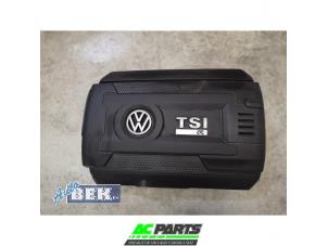 Gebruikte Afdekplaat motor Volkswagen Golf VII (AUA) 2.0 R 16V Prijs € 35,00 Margeregeling aangeboden door Auto Bek