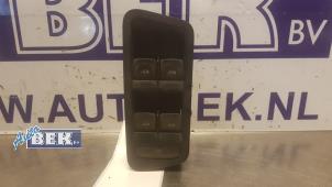 Gebruikte Combischakelaar ramen Volkswagen Golf VII (AUA) 1.6 TDI BMT 16V Prijs € 25,00 Margeregeling aangeboden door Auto Bek