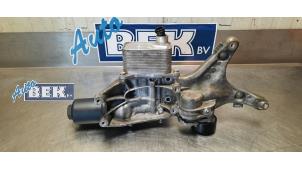 Gebruikte Oliefilterhuis Volkswagen Golf VII (AUA) 2.0 GTI 16V Prijs € 60,00 Margeregeling aangeboden door Auto Bek