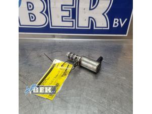 Gebruikte Schakelaar Oliedruk Peugeot 3008 II (M4/MC/MJ/MR) 1.2 12V e-THP PureTech 130 Prijs € 30,00 Margeregeling aangeboden door Auto Bek