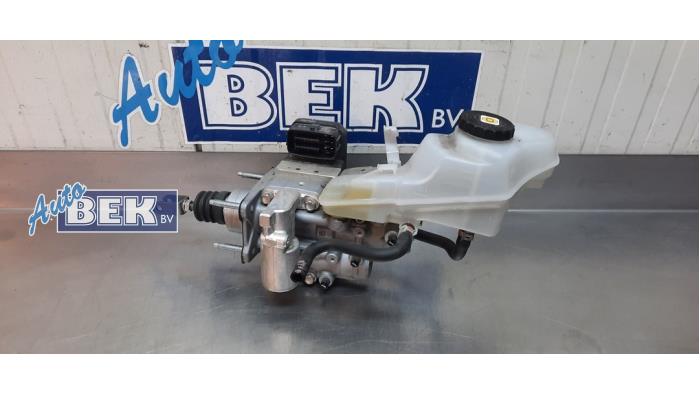 Gebruikte Rembol Toyota Corolla Touring Sport (E21/EH1) 2.0 16V Hybrid Prijs € 187,50 Margeregeling aangeboden door Auto Bek
