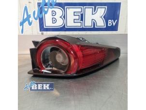 Gebruikte Achterlicht links Mazda CX-30 (DM) 2.0 e-SkyActiv-X 181 M Hybrid 16V Prijs € 299,99 Margeregeling aangeboden door Auto Bek