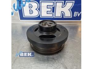 Gebruikte Poelie Krukas Mercedes E Estate (S212) E-220 CDI 16V BlueEfficiency Prijs € 44,99 Margeregeling aangeboden door Auto Bek