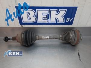 Gebruikte Aandrijfas links-voor Audi A3 Sportback (8PA) 2.0 TDI 16V Prijs € 39,99 Margeregeling aangeboden door Auto Bek