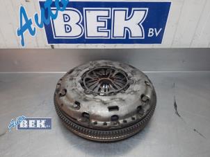 Gebruikte Dubbele massa vliegwiel Audi A3 Sportback (8PA) 2.0 TDI 16V Prijs op aanvraag aangeboden door Auto Bek