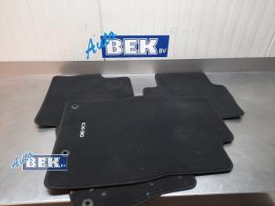 Gebruikte Matten Set Mazda CX-30 (DM) 2.0 e-SkyActiv-X 181 M Hybrid 16V Prijs € 75,00 Margeregeling aangeboden door Auto Bek