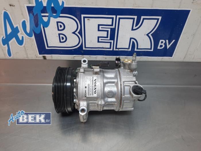Gebruikte Pomp Airco Volvo V40 (MV) 1.5 T2 16V Geartronic Prijs € 120,00 Margeregeling aangeboden door Auto Bek