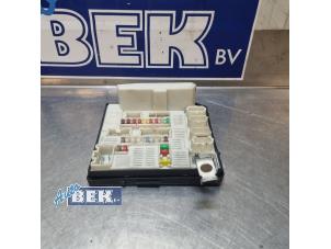 Gebruikte Zekeringkast Renault Kangoo/Grand Kangoo (KW) 1.5 dCi 85 Prijs € 45,00 Margeregeling aangeboden door Auto Bek