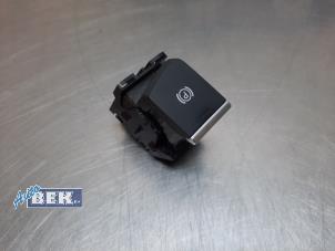 Gebruikte Schakelaar handrem Audi A5 Cabrio (F57/F5E) 3.0 TDI V6 24V Quattro Prijs € 20,00 Margeregeling aangeboden door Auto Bek