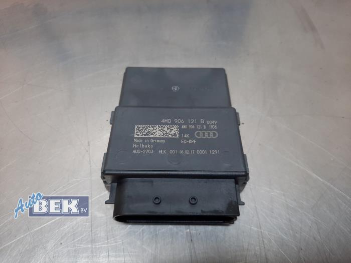 Gebruikte Brandstofpomp module Audi A5 Cabrio (F57/F5E) 3.0 TDI V6 24V Quattro Prijs € 50,00 Margeregeling aangeboden door Auto Bek