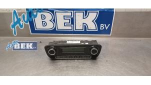 Gebruikte Chaufage Bedieningspaneel Volkswagen Polo V (6R) 1.6 TDI 16V 75 Prijs € 39,95 Margeregeling aangeboden door Auto Bek