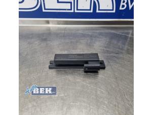 Gebruikte Antenne Landrover Range Rover Evoque (LVJ/LVS) 2.0 D 180 16V Coupe Prijs € 20,00 Margeregeling aangeboden door Auto Bek