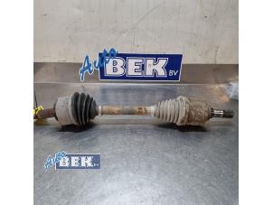 Gebruikte Aandrijfas links-voor Mercedes Vito (447.6) 1.6 111 CDI 16V Prijs € 149,99 Margeregeling aangeboden door Auto Bek