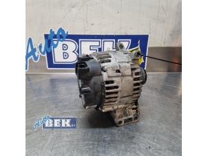 Gebruikte Alternator Mercedes A (W169) 2.0 A-180 CDI 16V 3-Drs. Prijs € 75,00 Margeregeling aangeboden door Auto Bek