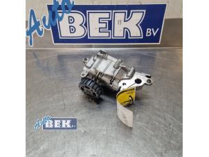 Gebruikte Oliepomp Ford Transit Custom 2.0 TDCi 16V Eco Blue 105 Prijs € 50,00 Margeregeling aangeboden door Auto Bek