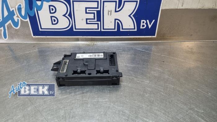 Gebruikte Module Bodycontrol Renault Clio IV (5R) 1.5 Energy dCi 90 FAP Prijs € 45,00 Margeregeling aangeboden door Auto Bek
