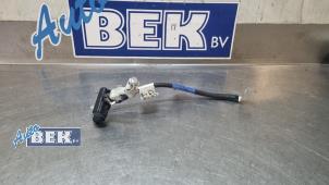Gebruikte Accu sensor Nissan Juke (F16) 1.0 DIG-T 117 12V Prijs € 50,00 Margeregeling aangeboden door Auto Bek