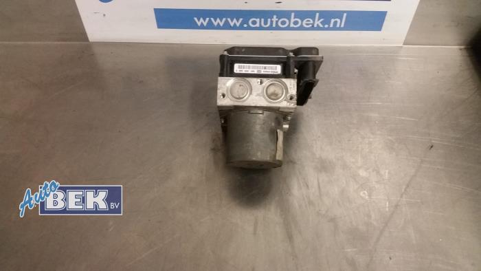 Gebruikte ABS Pomp Renault Scénic II (JM) 1.9 dCi 120 Prijs € 10,00 Margeregeling aangeboden door Auto Bek