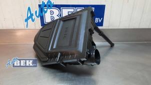 Gebruikte Luchtfilterhuis Audi A1 Sportback (8XA/8XF) 1.0 TFSI Ultra 12V Prijs € 30,00 Margeregeling aangeboden door Auto Bek