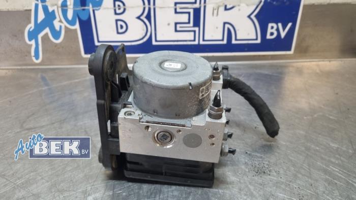 Gebruikte ABS Pomp Volkswagen Golf VII (AUA) 2.0 GTI 16V Clubsport Prijs € 125,00 Margeregeling aangeboden door Auto Bek