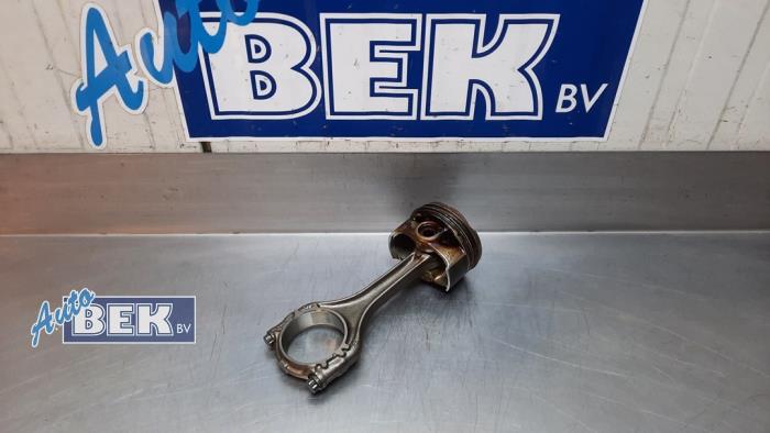 Gebruikte Zuiger Volkswagen Caddy Combi V (SBB/SBJ) 1.5 TSI Prijs € 100,00 Margeregeling aangeboden door Auto Bek