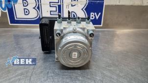 Gebruikte ABS Pomp Mini Countryman (F60) 1.5 12V Cooper Prijs € 350,00 Margeregeling aangeboden door Auto Bek