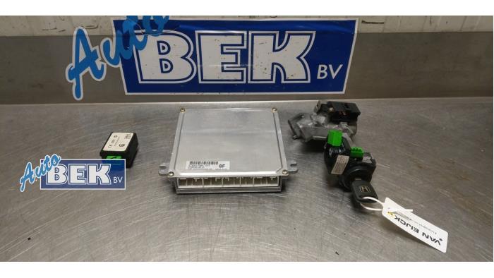 Computer Motormanagement Honda Civic (EP/EU), 2000 / 2005 1.4 16V, Hatchback, 2Dr, Benzine, 1.396cc, 66kW (90pk), FWD, D14Z6, 2000-11 / 2005-12, EU77 (Gebruikt)